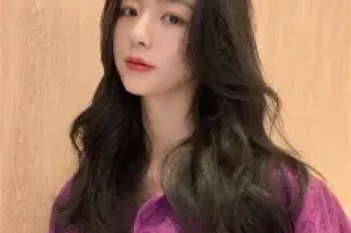明星八卦看点啥：香港知名演员全素颜出镜60岁还没结婚前男友因肺癌病逝_曾伟权_时候_外界：曝谢贤辞灵礼仅3人出席王菲、孙辈都没现身谢霆锋已准备复工_谢婷婷_葬礼_张柏芝：考古李小璐自嘲是恋爱脑！无戏可